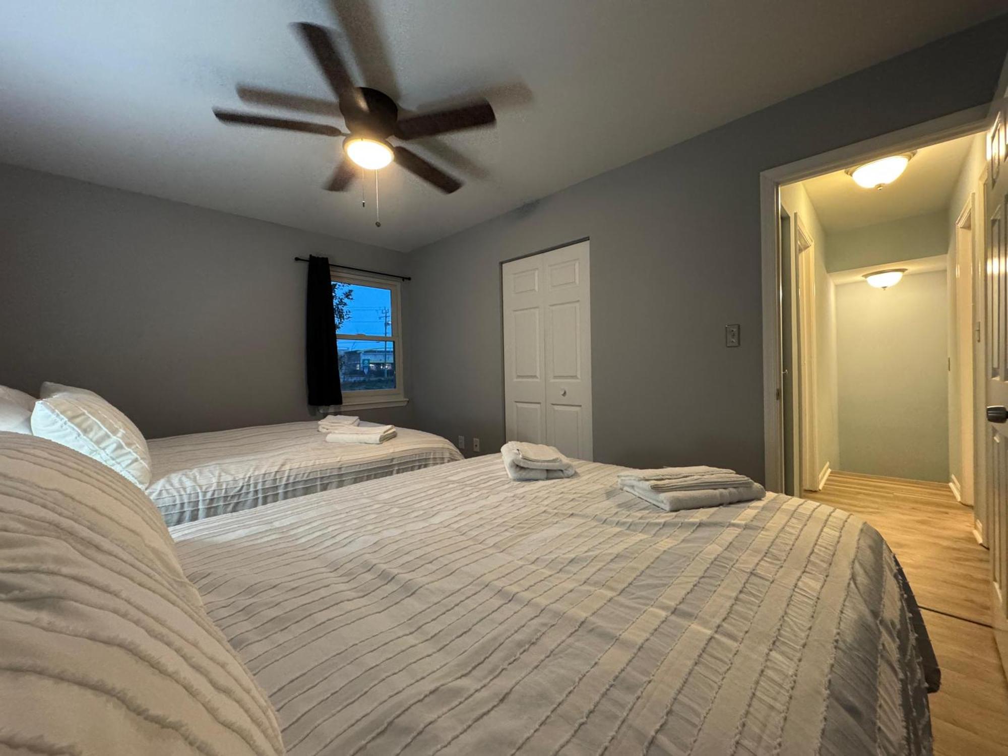 3 Bedroom Townhouse-max 8 Guests *
