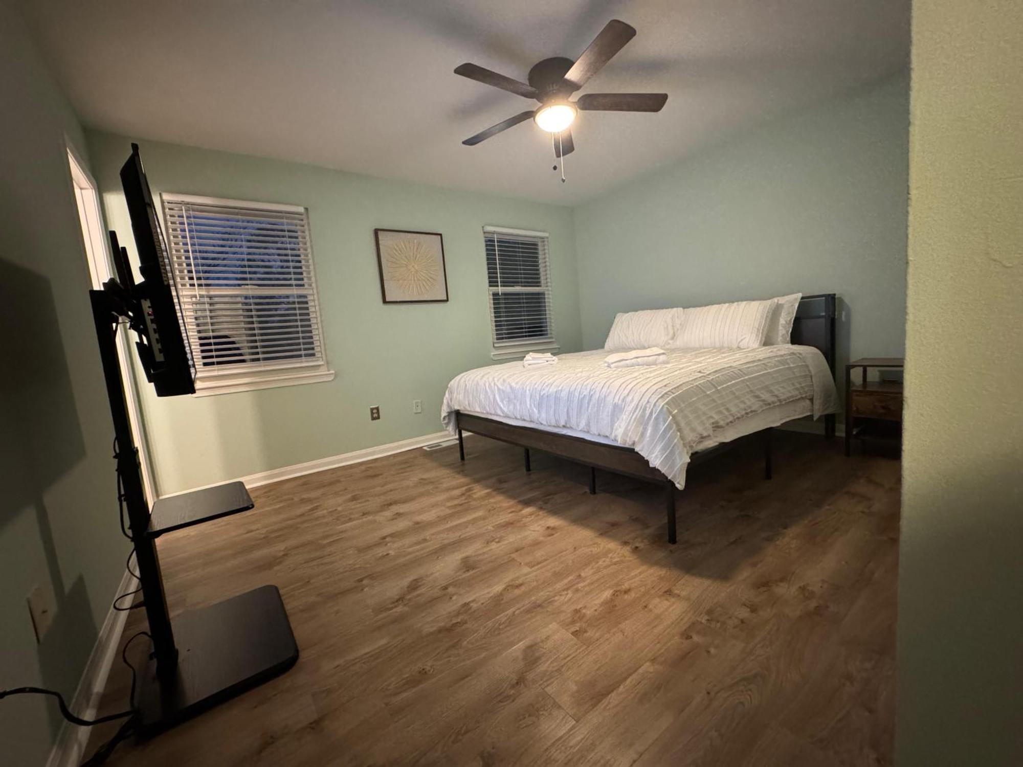 Apartment 3 Bedroom Townhouse-max 8 Guests *