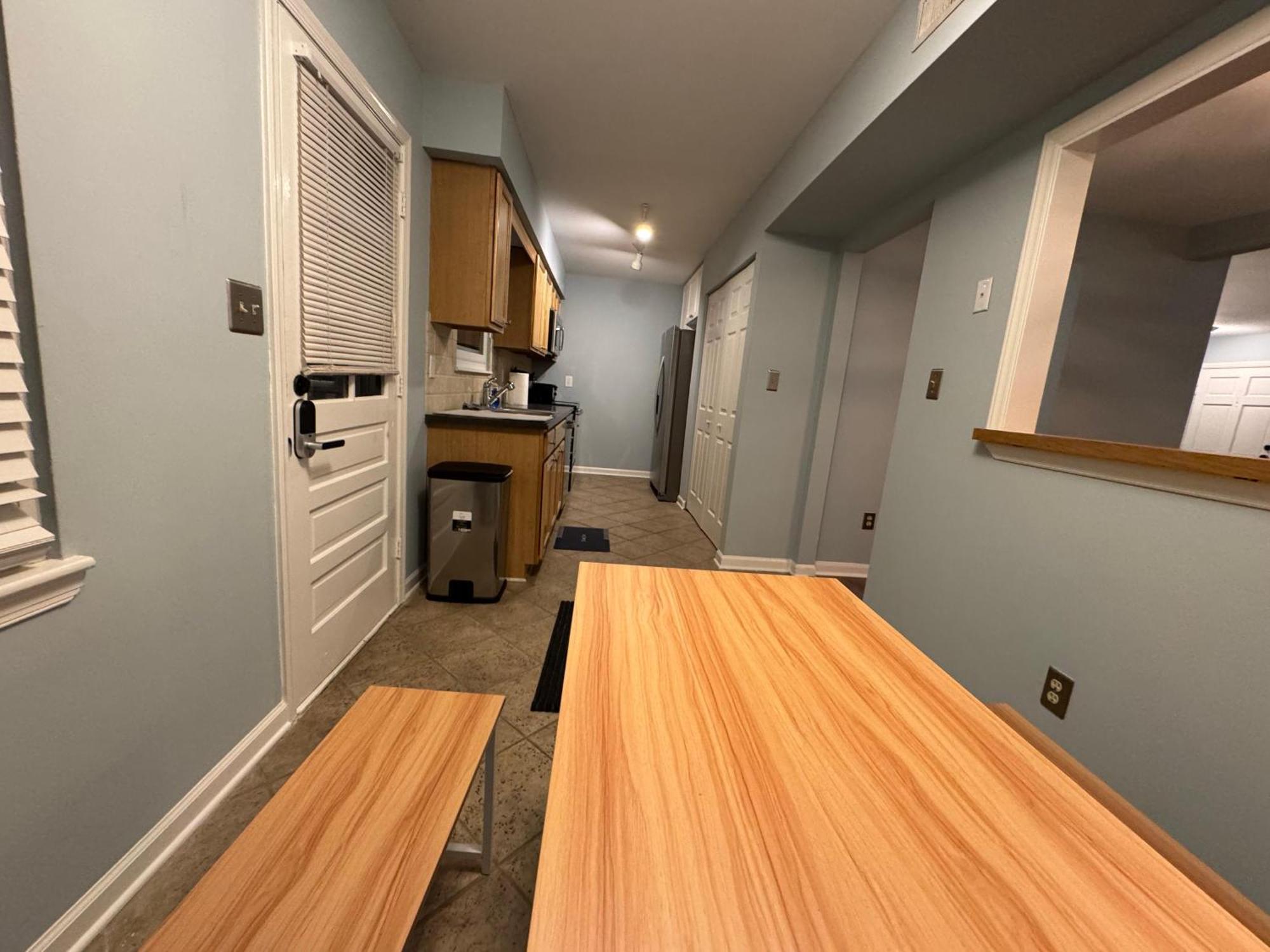 Apartment 3 Bedroom Townhouse-max 8 Guests *