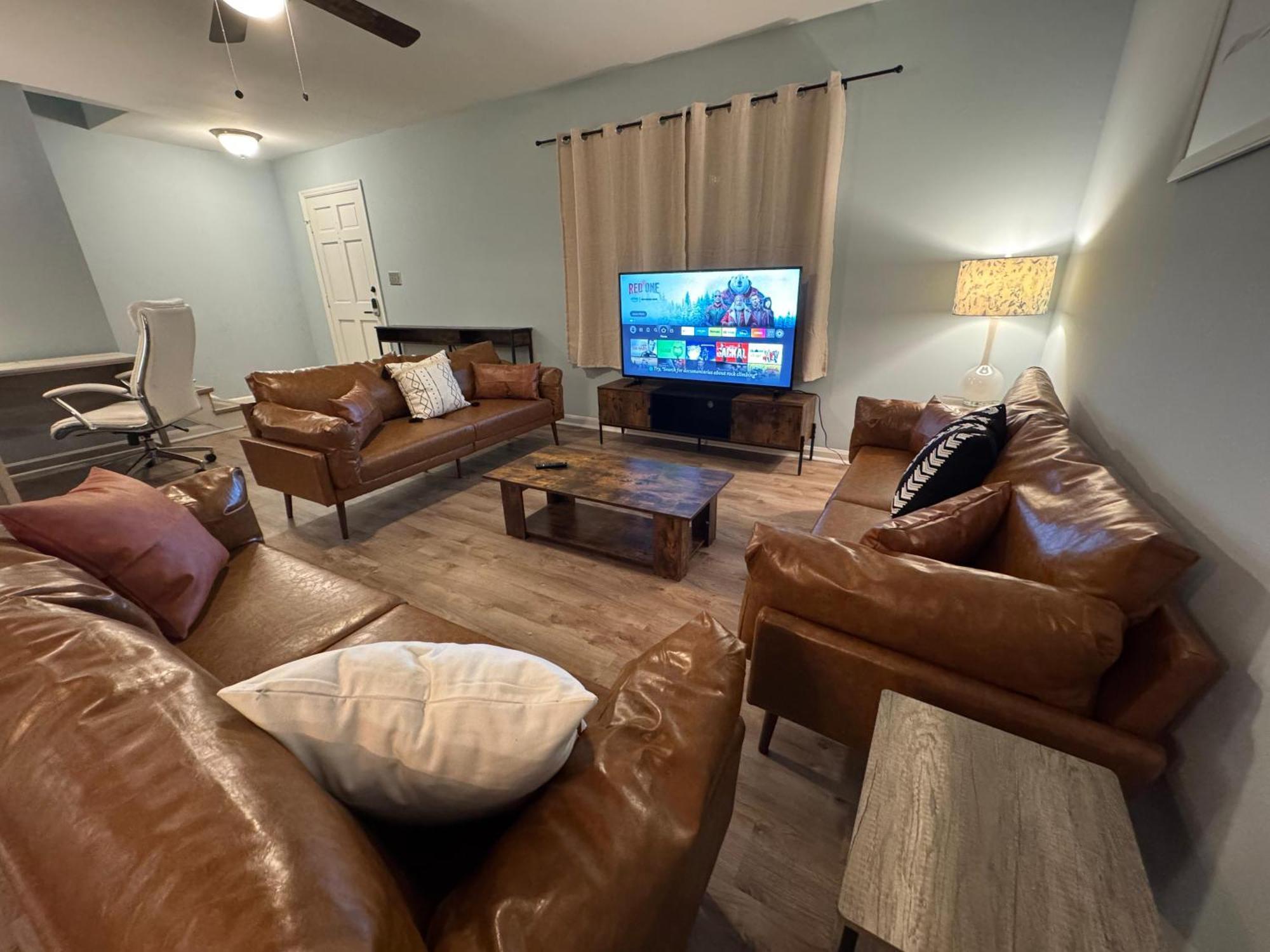 3 Bedroom Townhouse-max 8 Guests