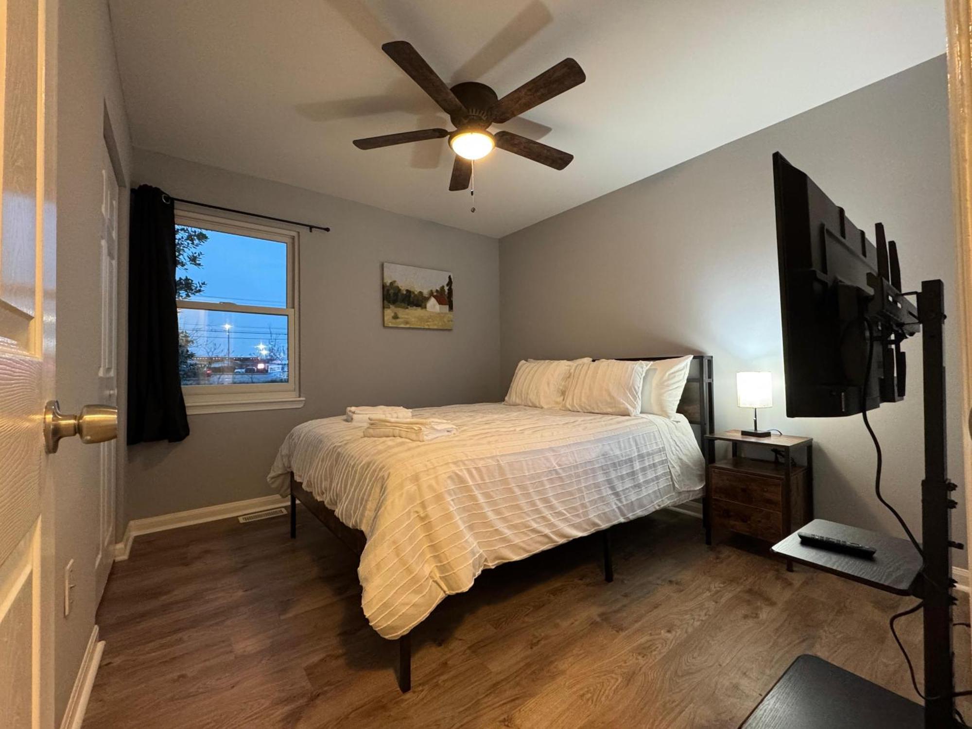 Apartment 3 Bedroom Townhouse-max 8 Guests