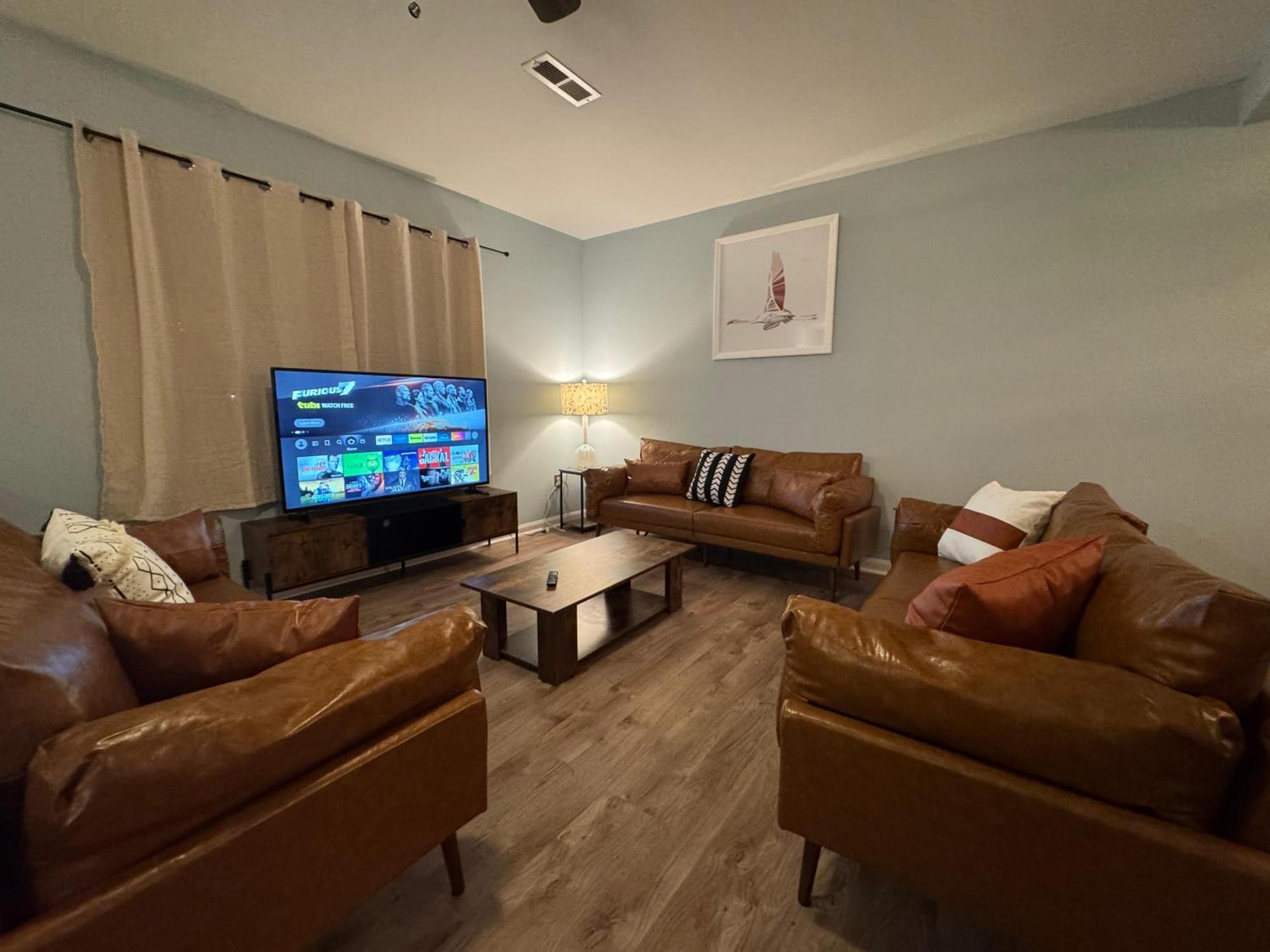 3 Bedroom Townhouse-max 8 Guests