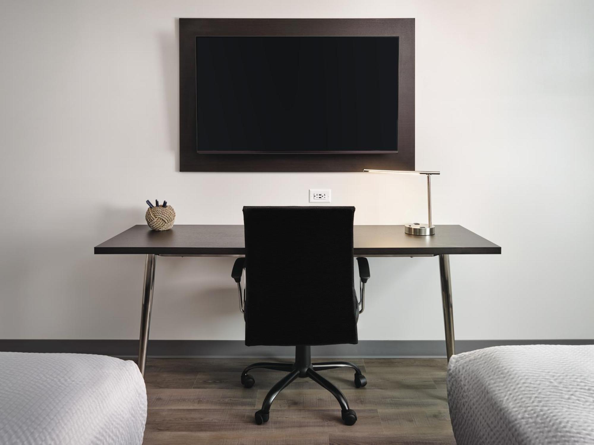 Hotel Stayapt North Charlotte