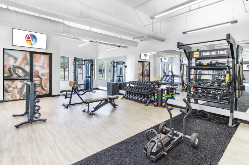 Apartment 1 Bedroom Townhouse Studio In Uptown *