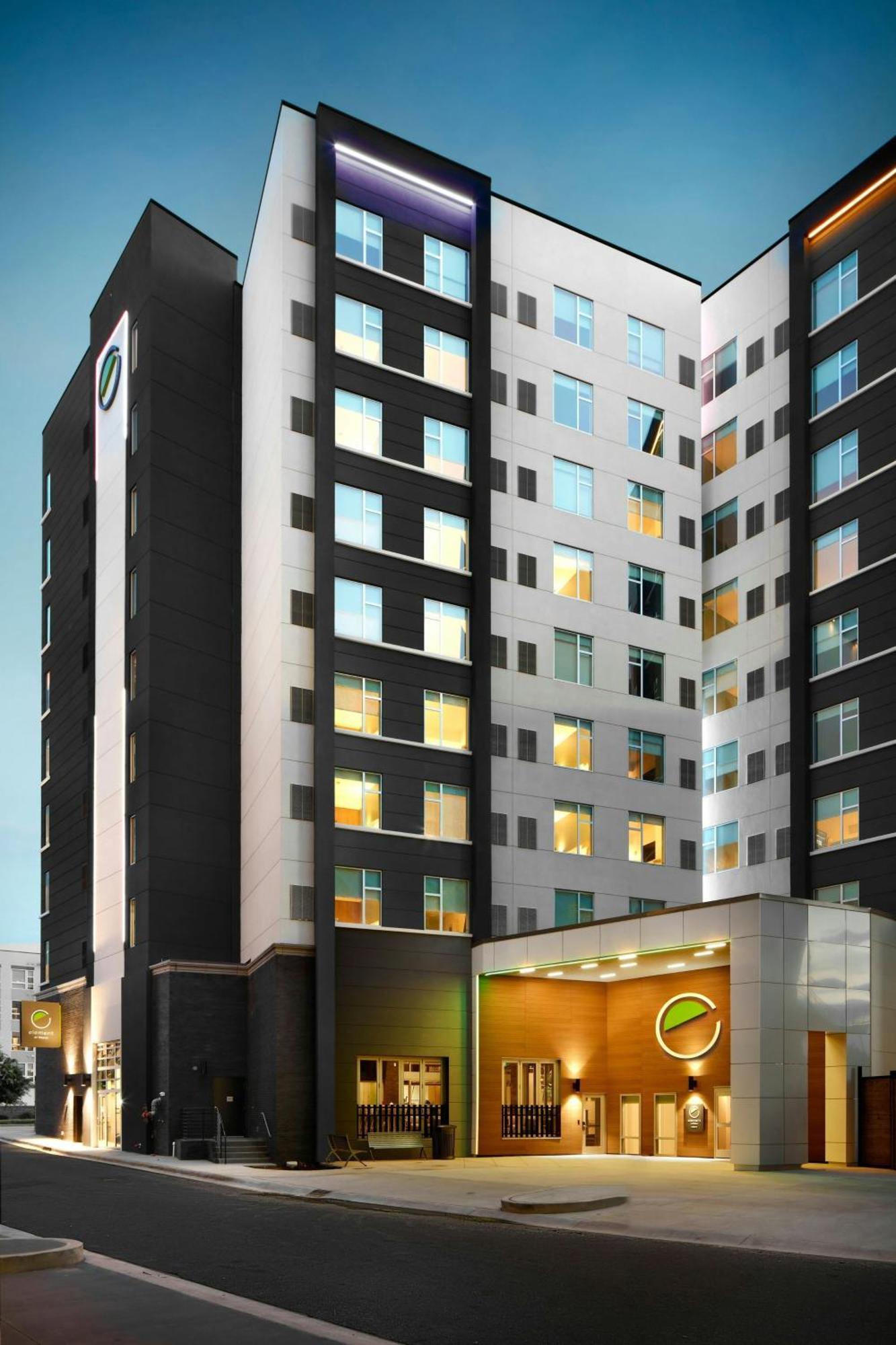 Element Uptown *