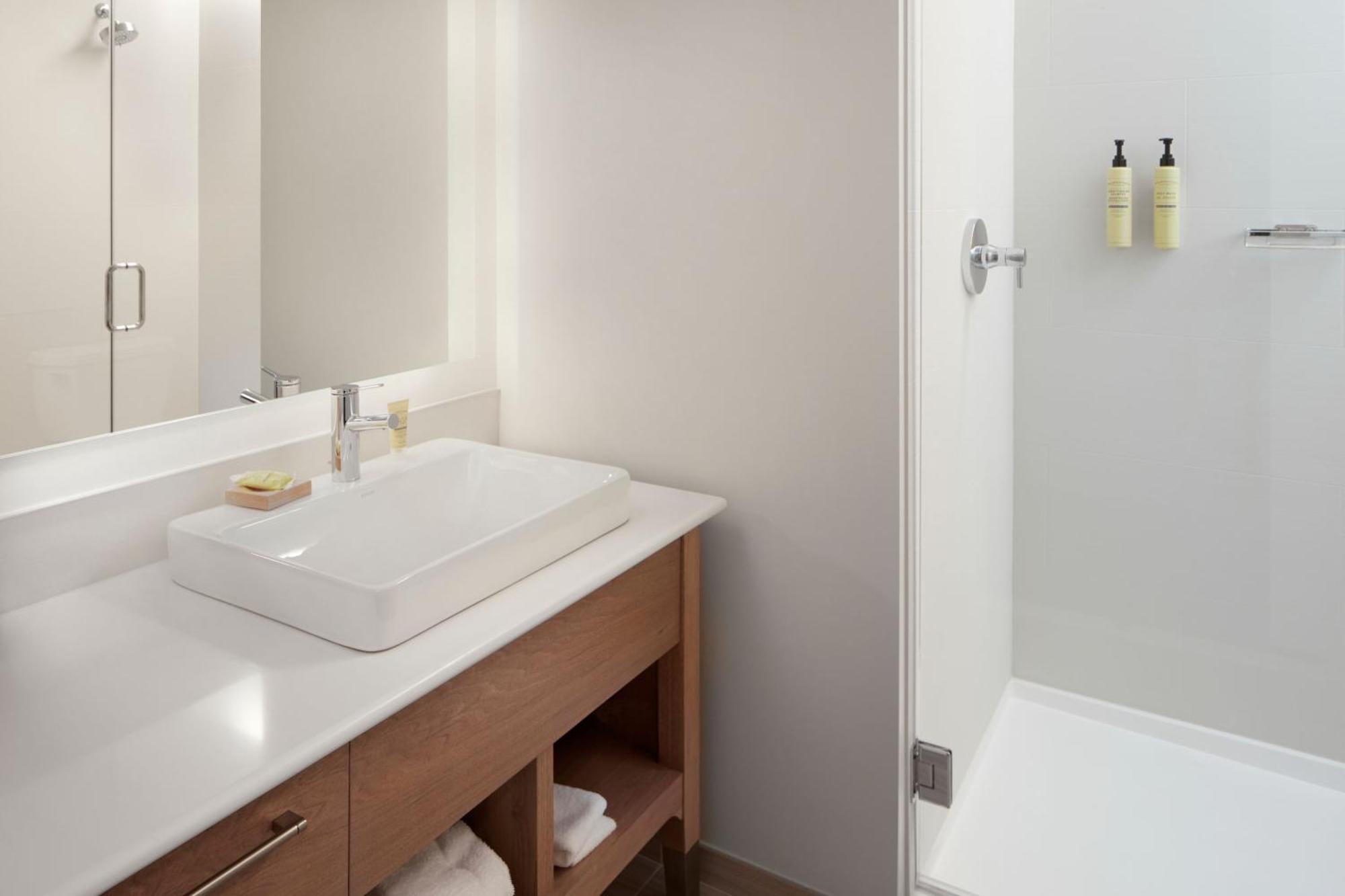 Hotel Element Uptown
