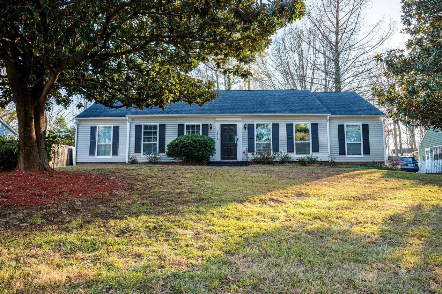 Comfy 3 Bed House,backyard,wifi-spacy Holiday home Charlotte