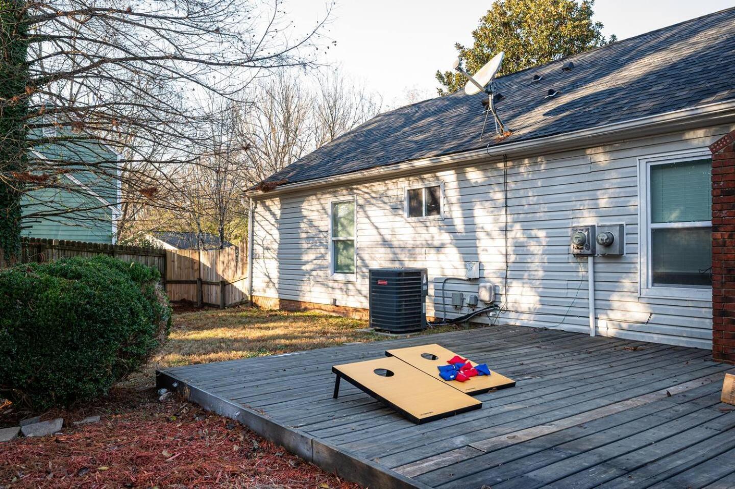 Comfy 3 Bed House,backyard,wifi-spacy