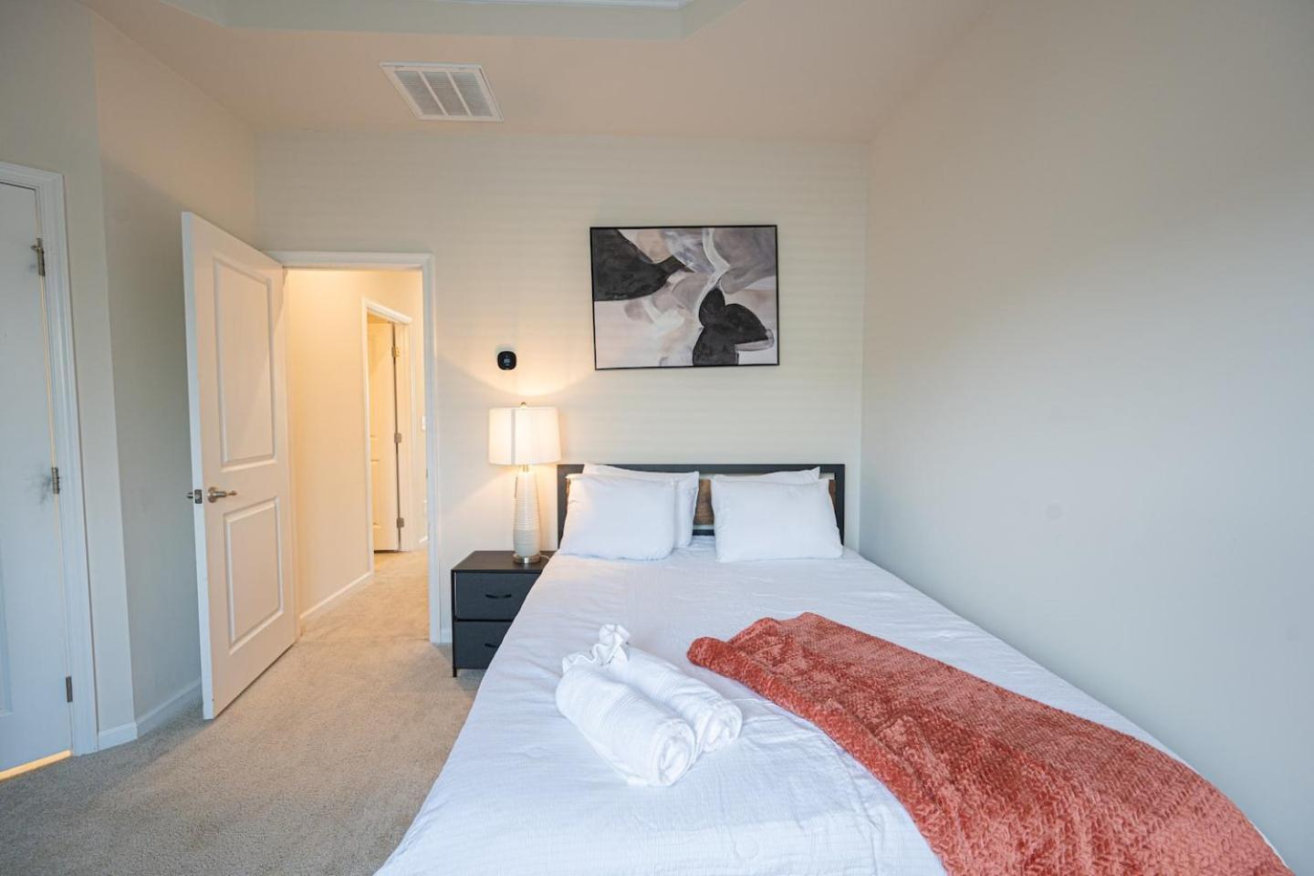 Brand-newwi-fipool-tabledt3bed Holiday home Charlotte