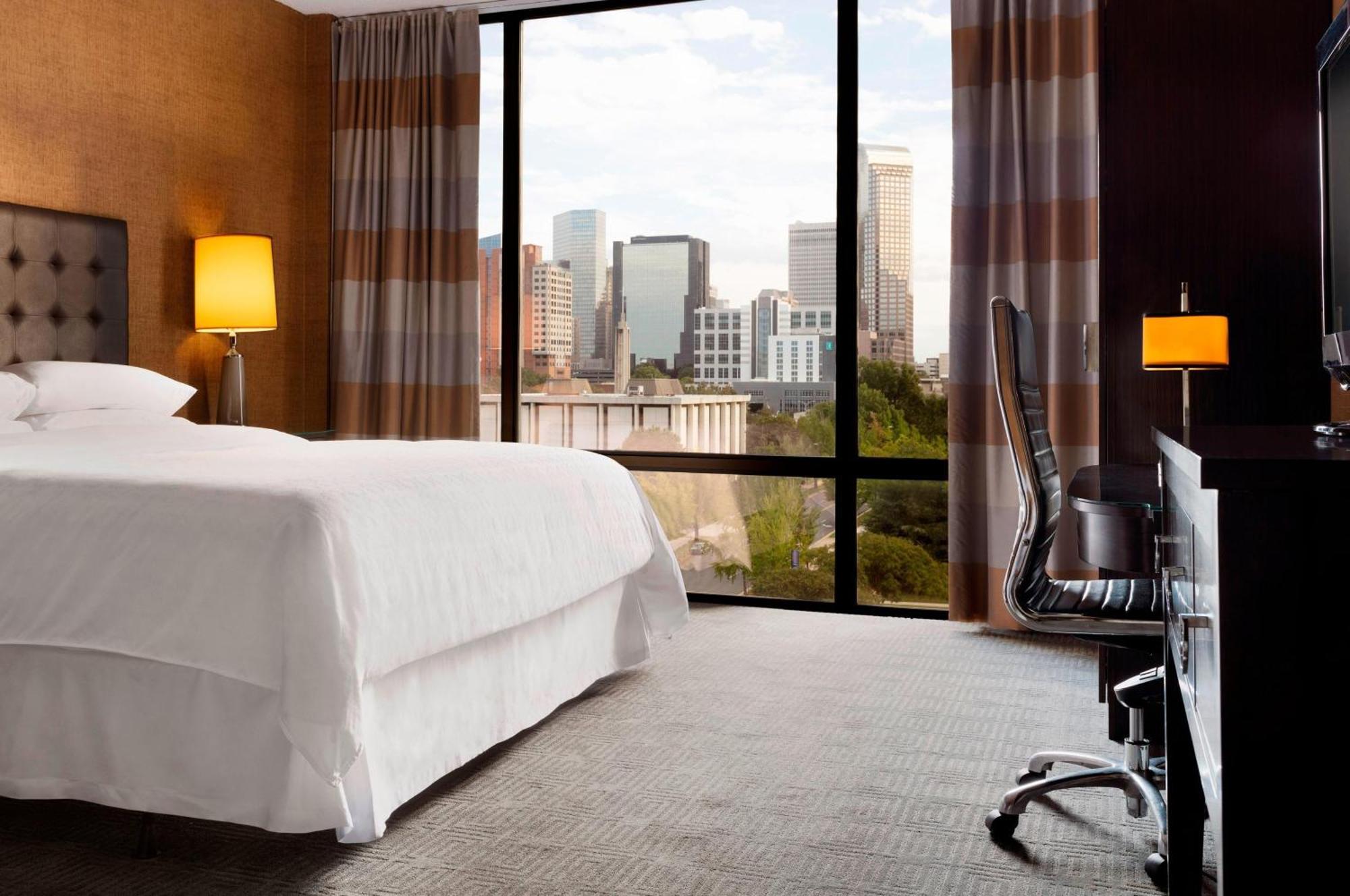 Sheraton 4*