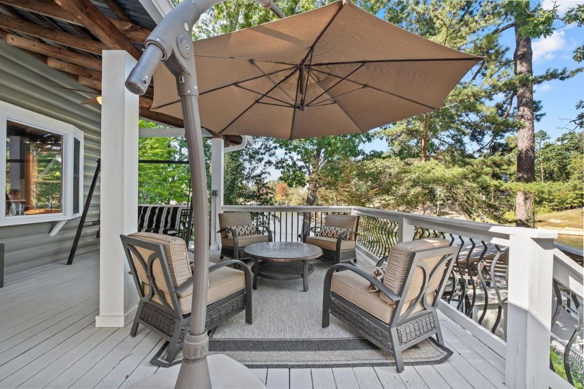 Wylie With Dock, Beach, And Hot Tub * Charlotte