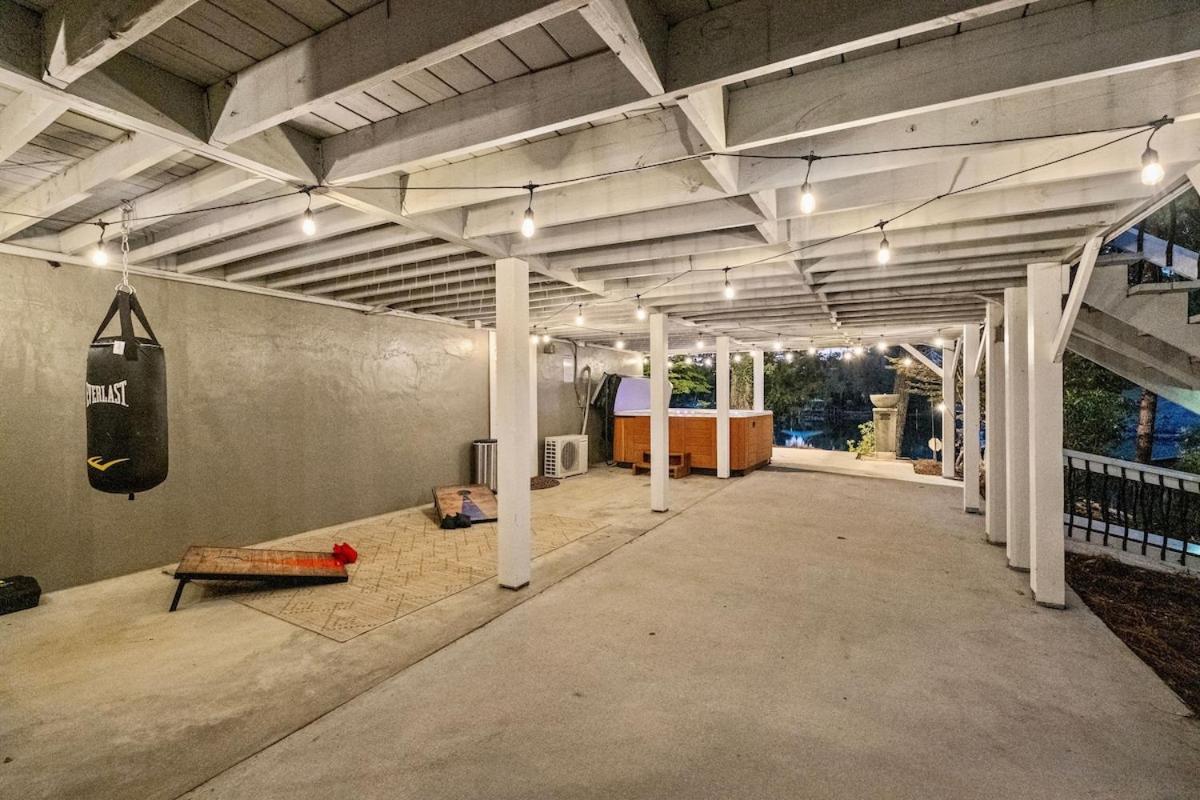 Wylie With Dock, Beach, And Hot Tub Holiday home