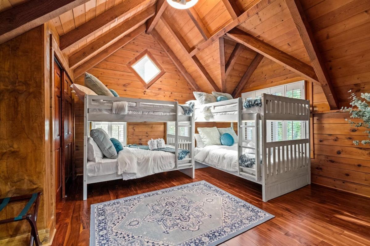 Wylie With Dock, Beach, And Hot Tub Holiday home *