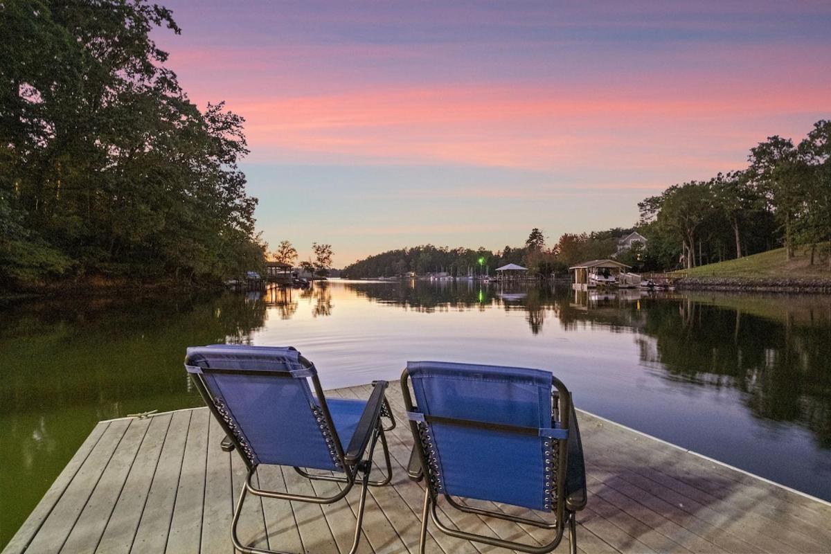 Holiday home Wylie With Dock, Beach, And Hot Tub