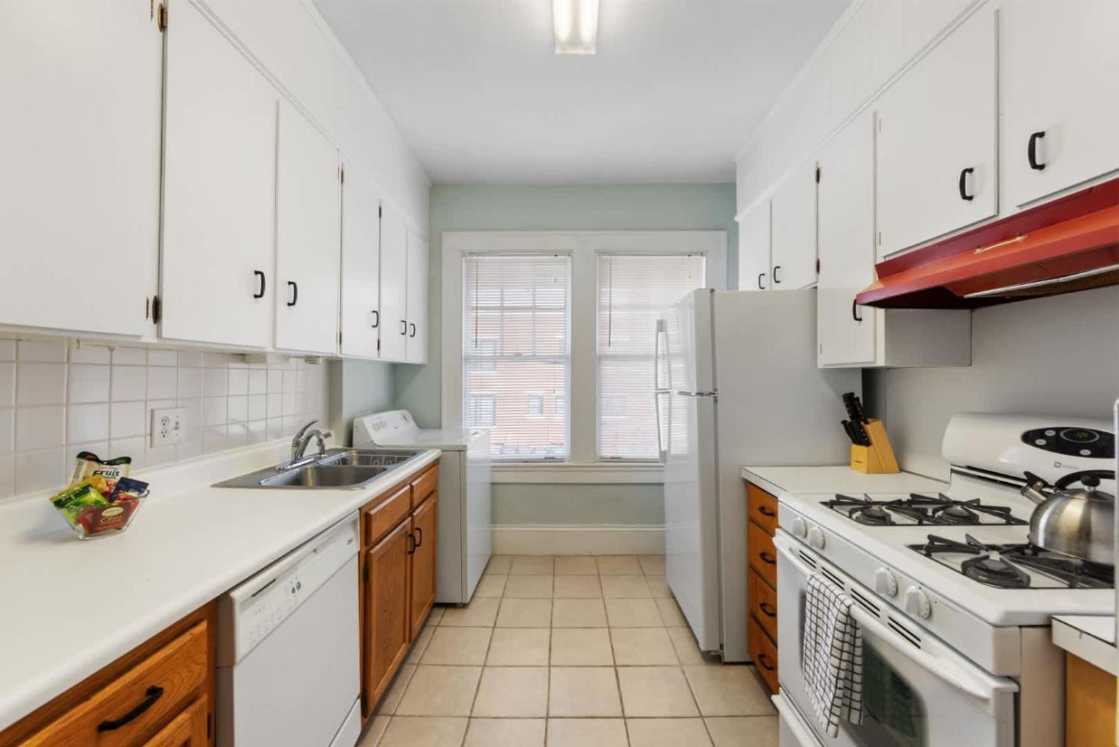 Holiday home Well Located 1 Bedroom In Elizabeth With Covered Porch Charlotte