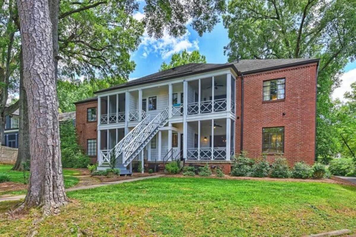 Holiday home Elegant 2br With Covered Patio Charlotte