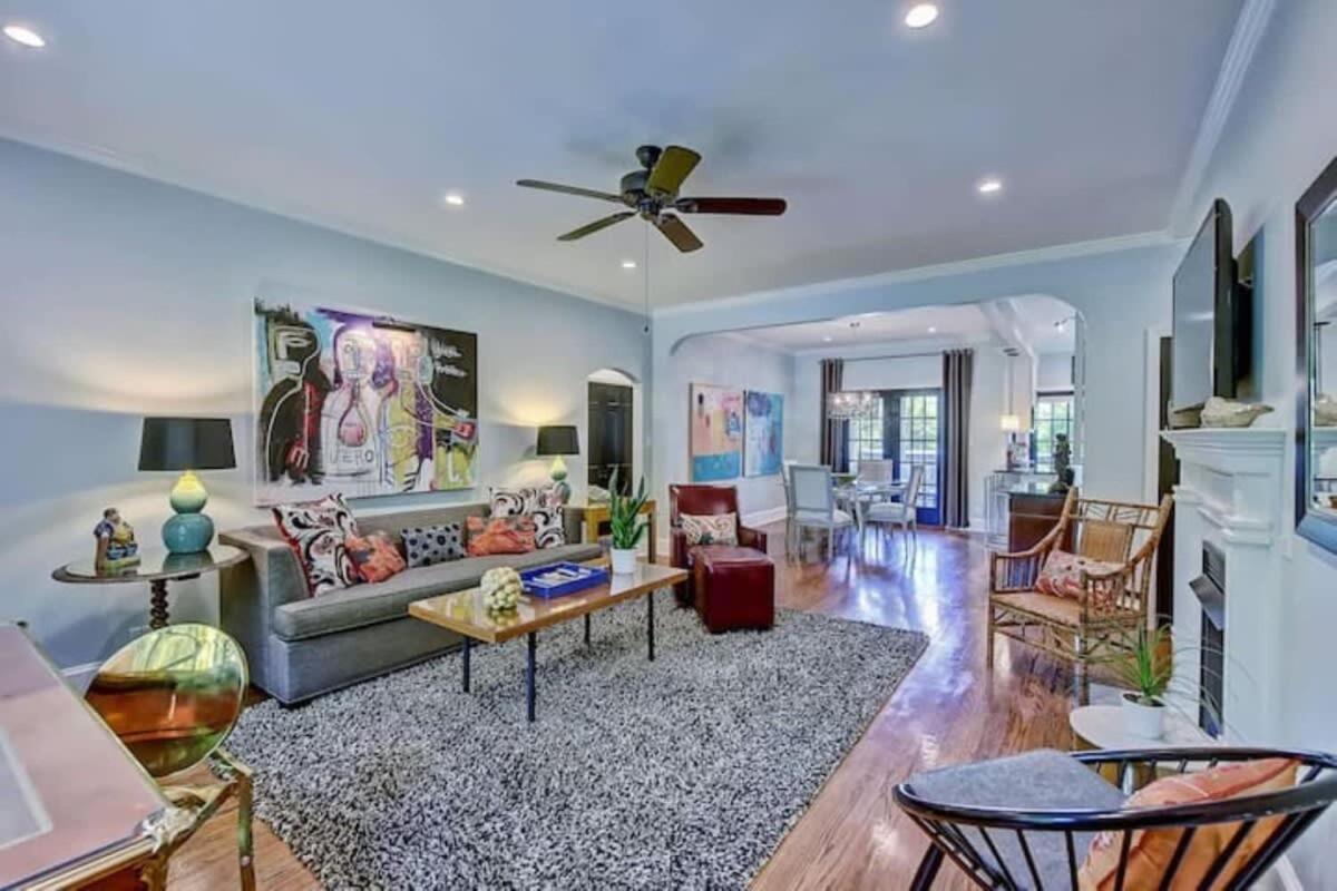 Elegant 2br With Covered Patio *