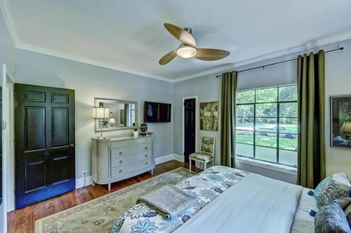 Holiday home Elegant 2br With Covered Patio *