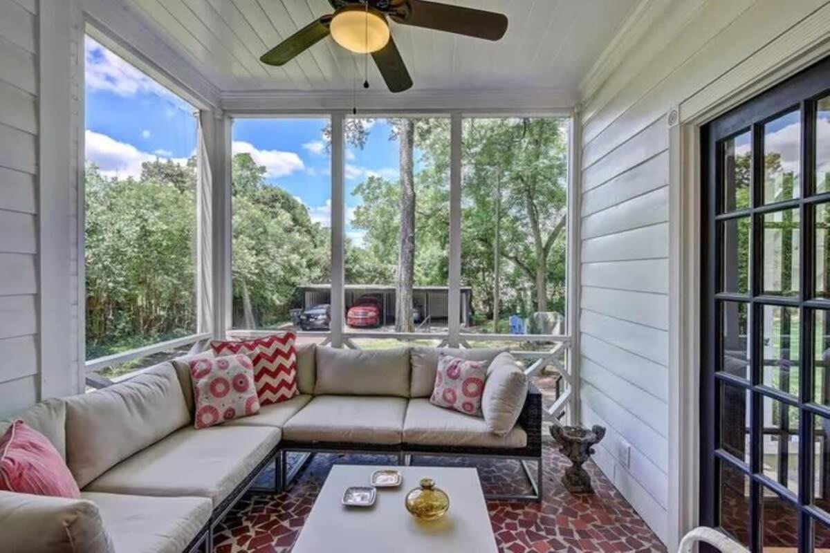 Holiday home Elegant 2br With Covered Patio