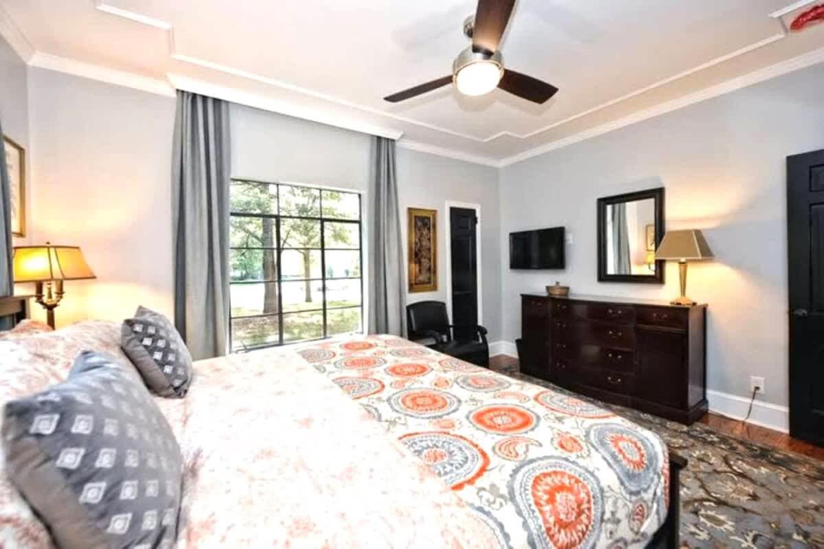 Holiday home Relax Or Entertain In Luxurious 2br With Patio