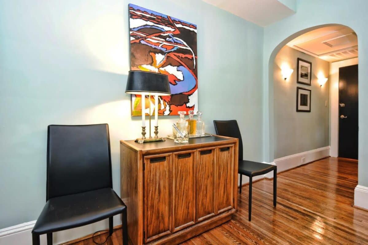 Spacious 2br In Myers Park With Sunroom *