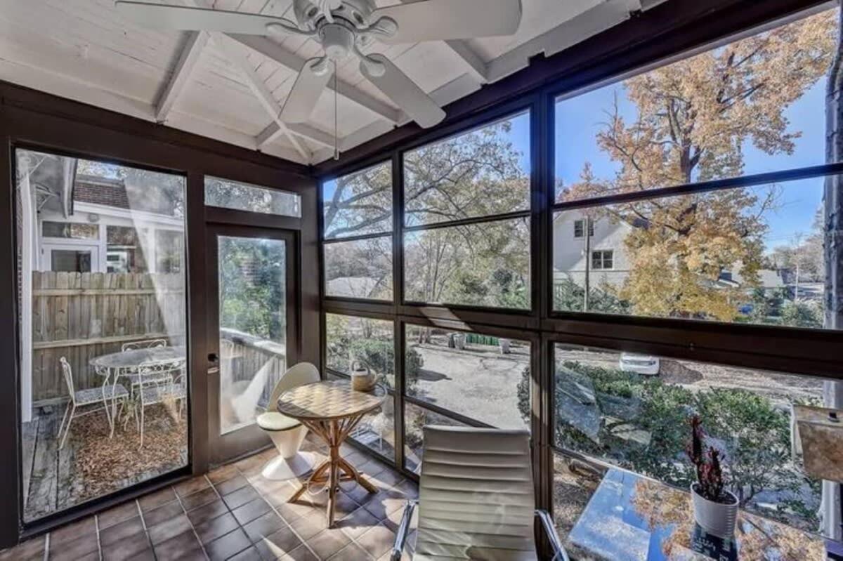 Spacious 2br In Myers Park With Sunroom Holiday home *