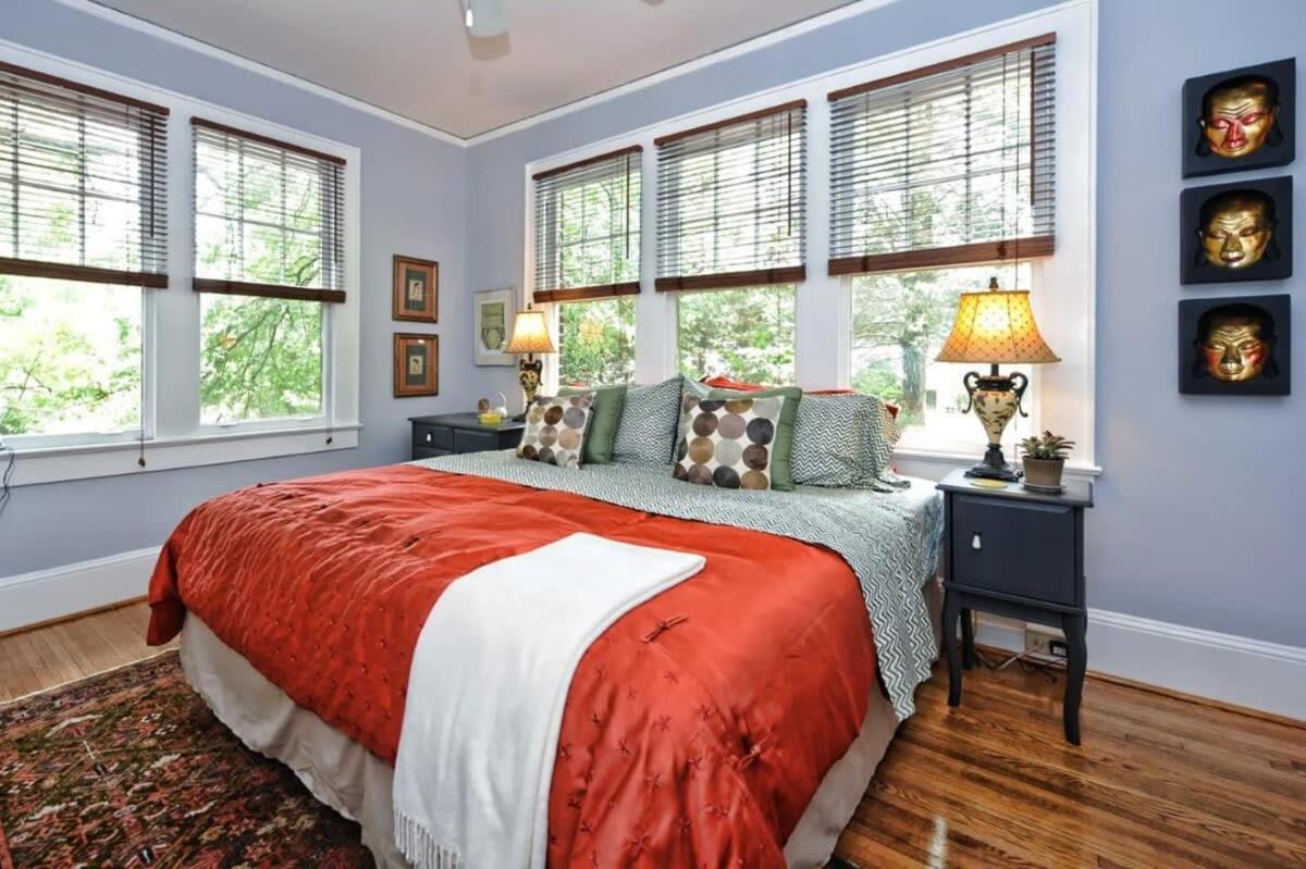 Holiday home Spacious 2br In Myers Park With Sunroom Charlotte