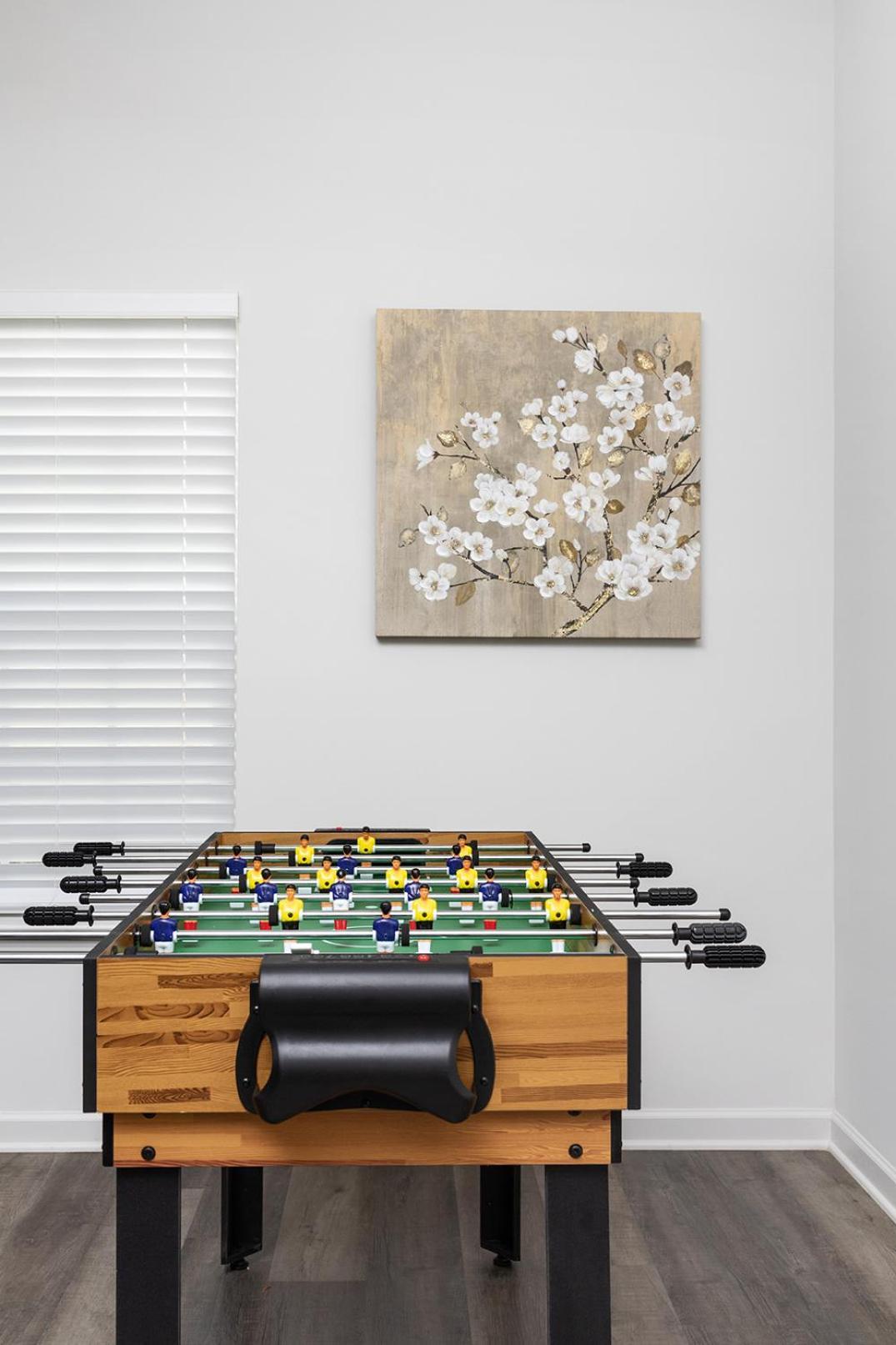 Fresh & Comfy Near Uptown With Hottub & Private Yard