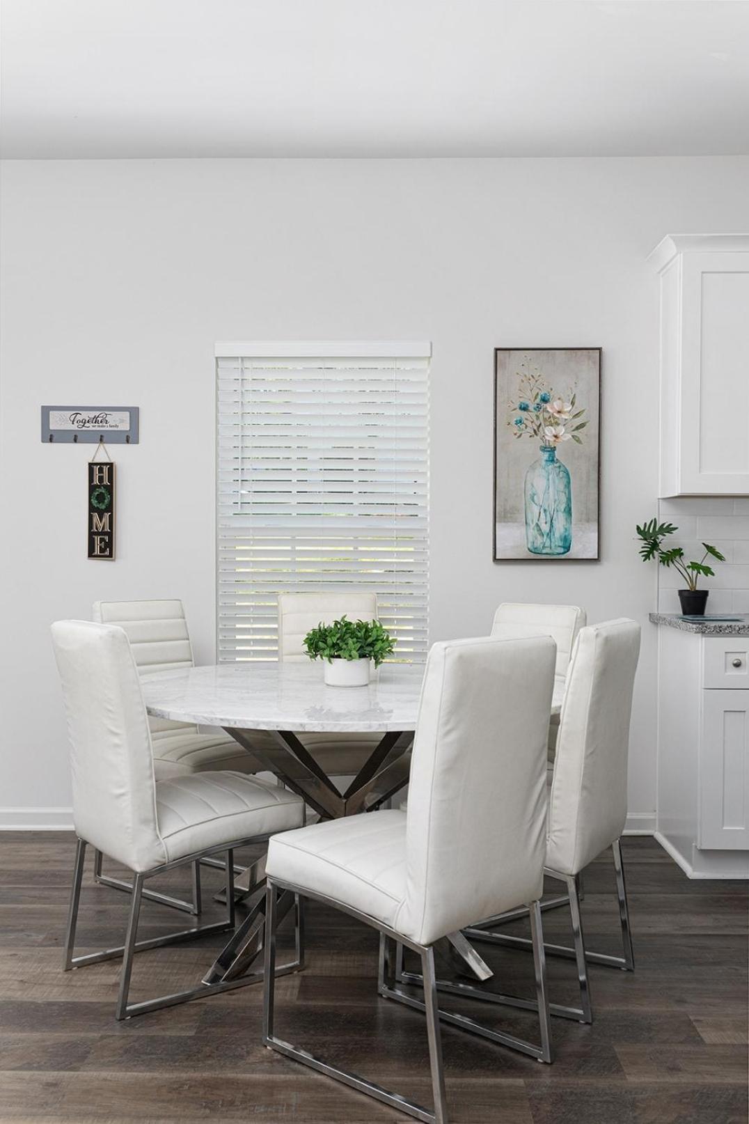 Fresh & Comfy Near Uptown With Hottub & Private Yard *