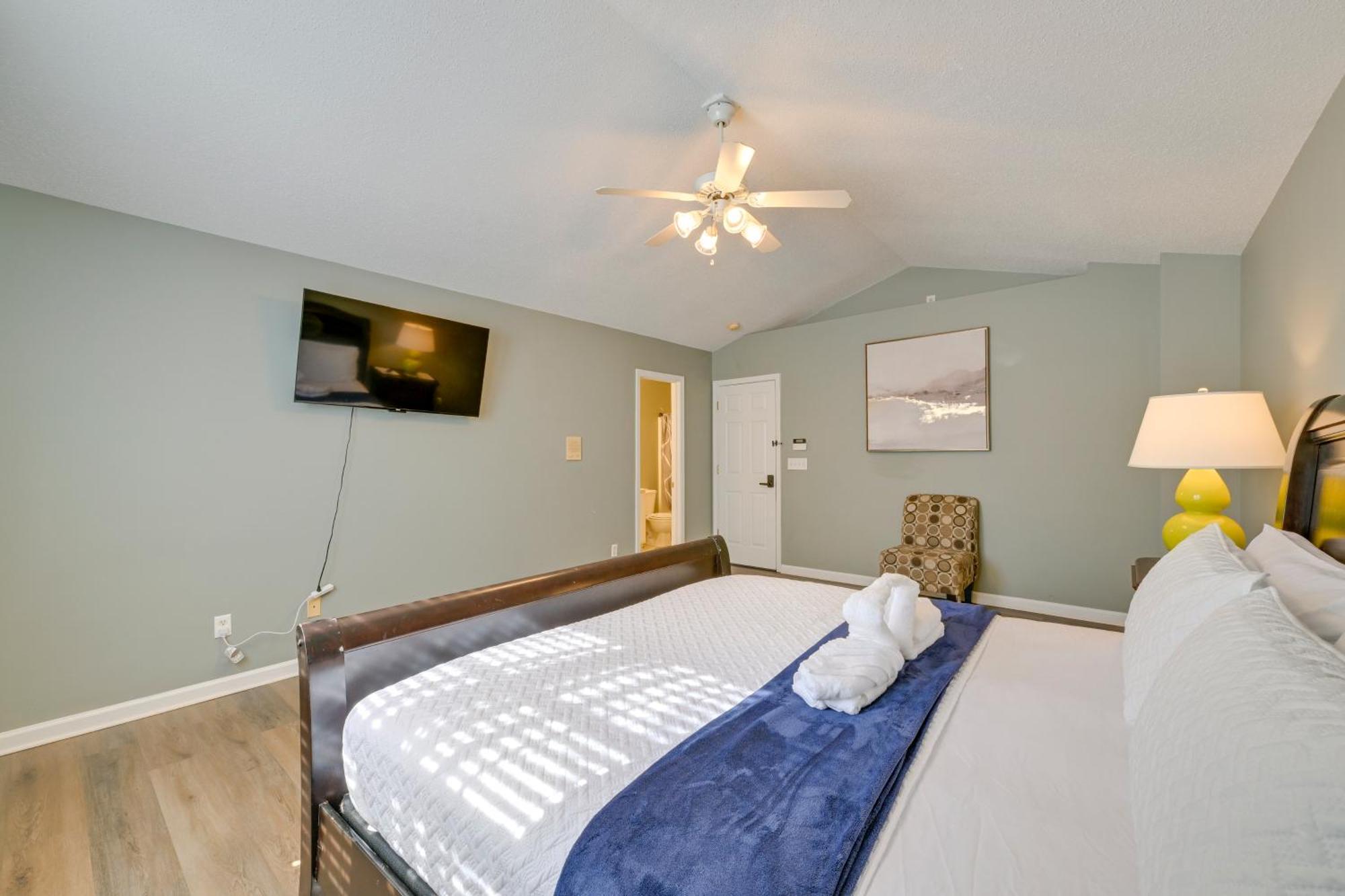 9 Mi To Uptown Dogs Welcome! Holiday home *