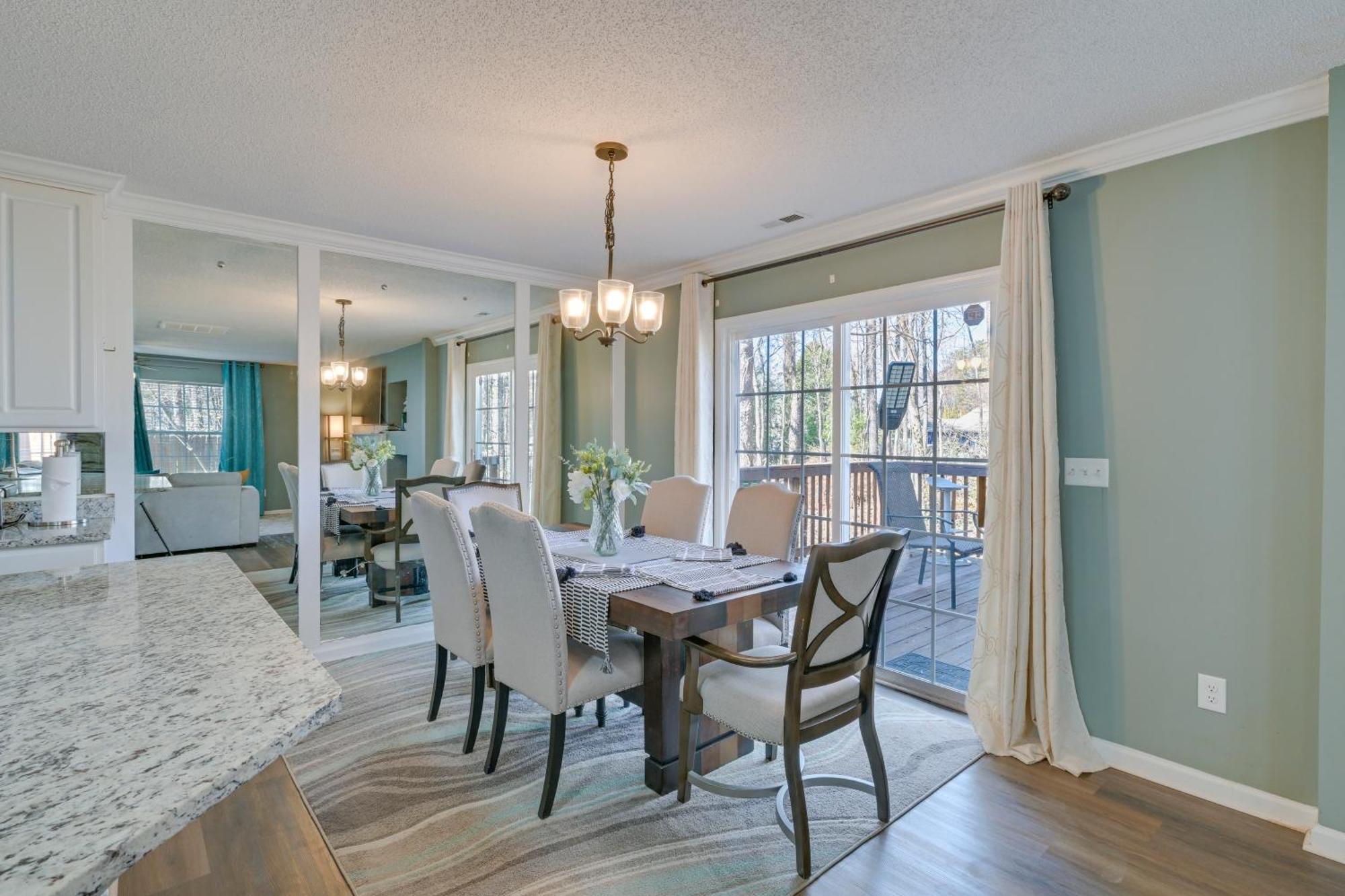 9 Mi To Uptown Dogs Welcome! Holiday home *