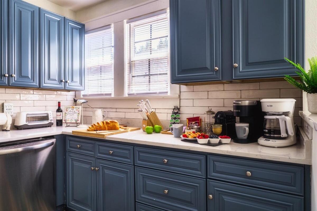 Book Fam Clt Combo Duplex Near Uptown & Breweries! *
