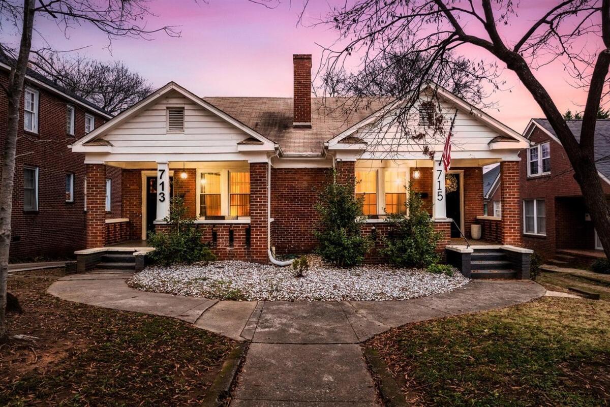 Book Fam Clt Combo Duplex Near Uptown & Breweries! Holiday home Charlotte