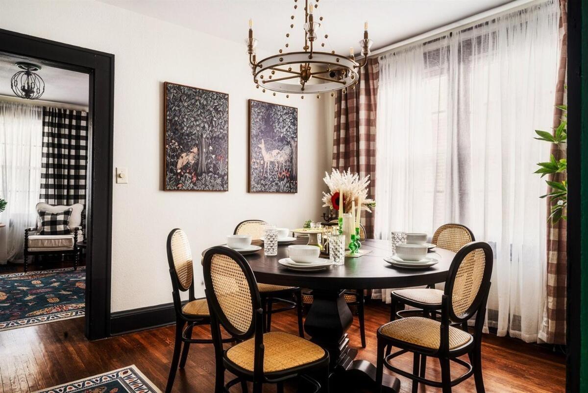 Holiday home Book Fam Clt Combo Duplex Near Uptown & Breweries! *