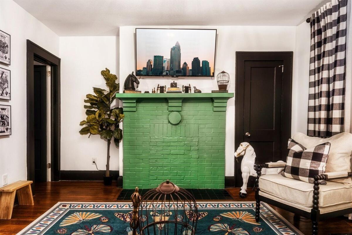 Book Fam Clt Combo Duplex Near Uptown & Breweries! Holiday home *