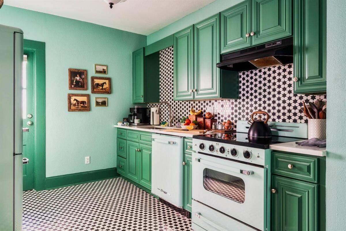 Holiday home Book Fam Clt Combo Duplex Near Uptown & Breweries! Charlotte
