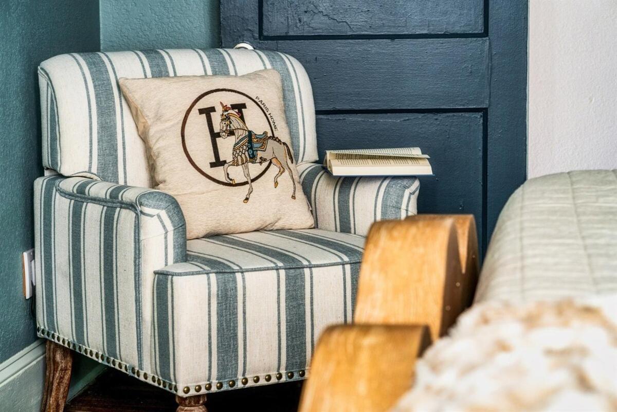 Book Fam Clt Combo Duplex Near Uptown & Breweries! *