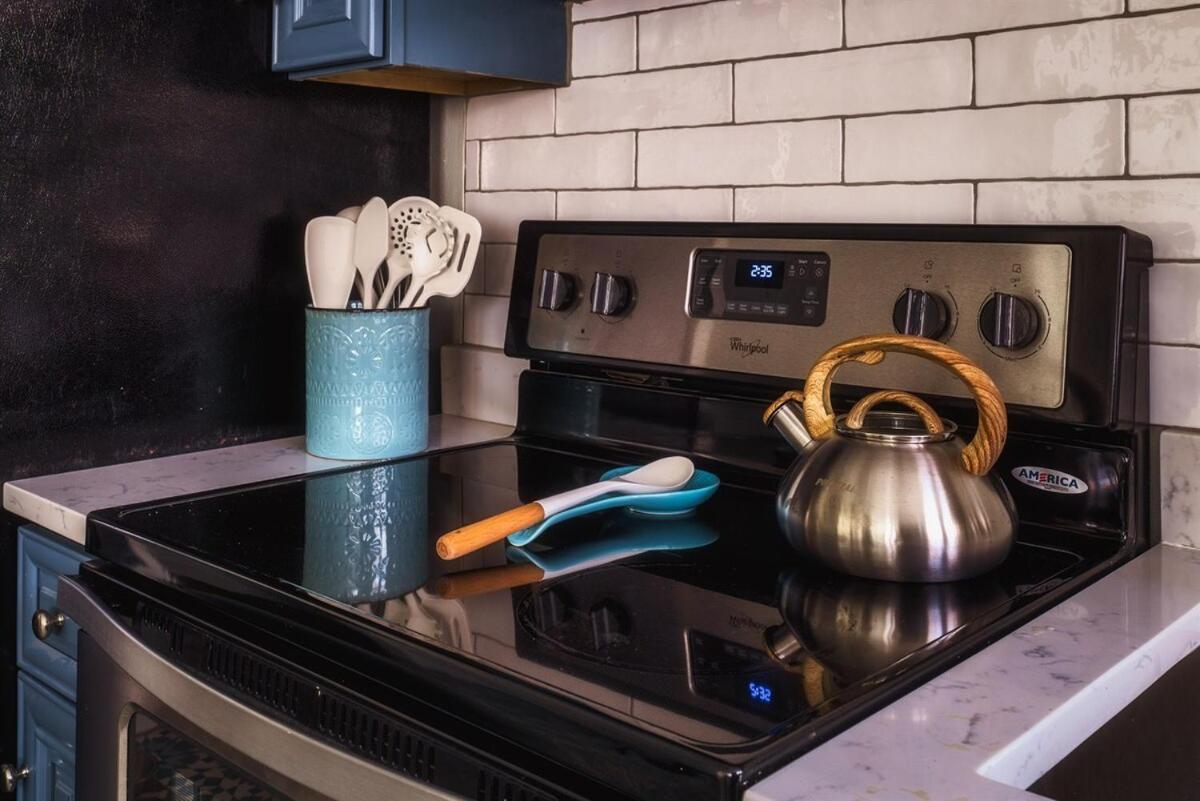 Book Fam Clt Combo Duplex Near Uptown & Breweries! Holiday home Charlotte