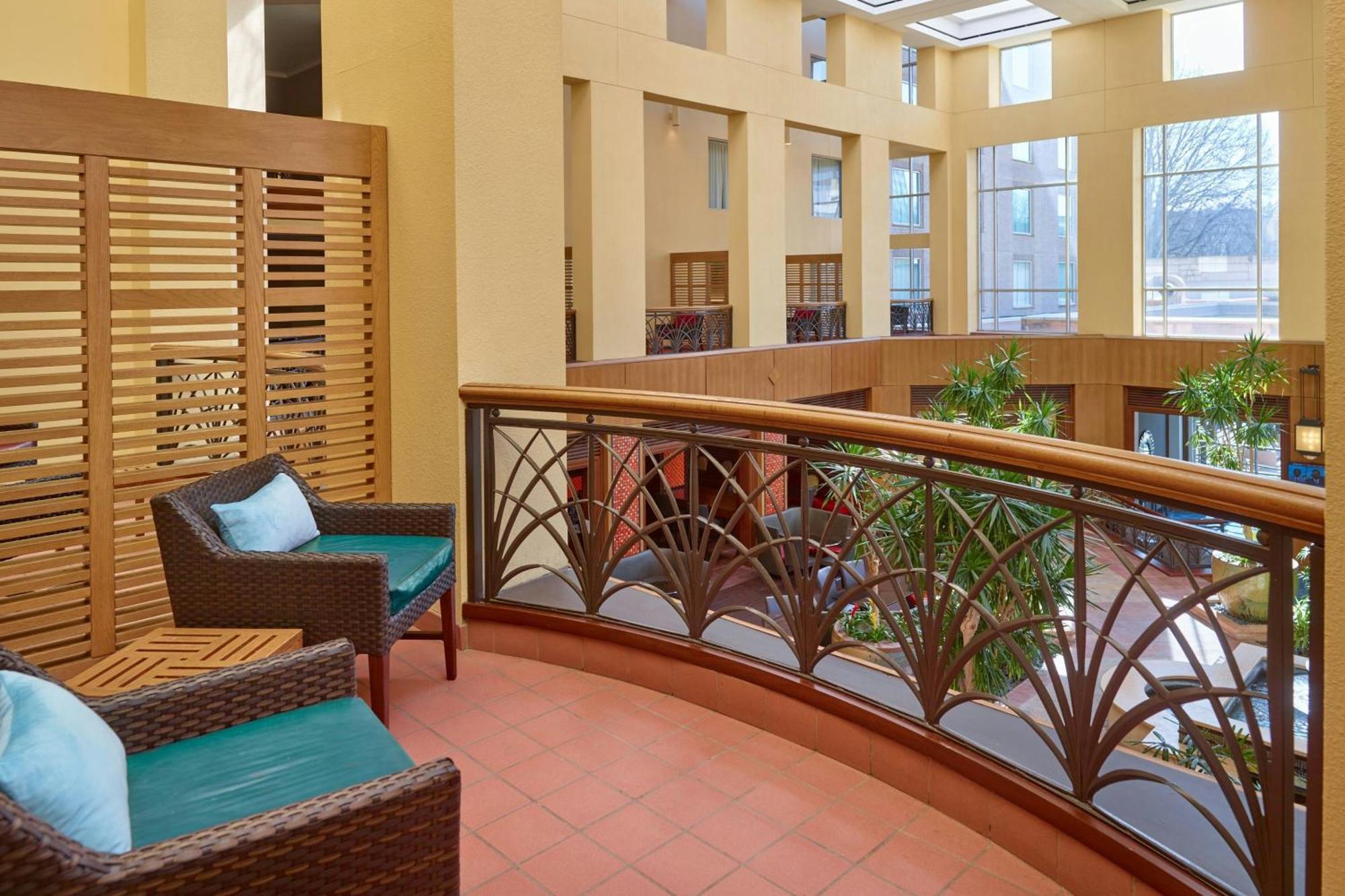 Renaissance Southpark Hotel