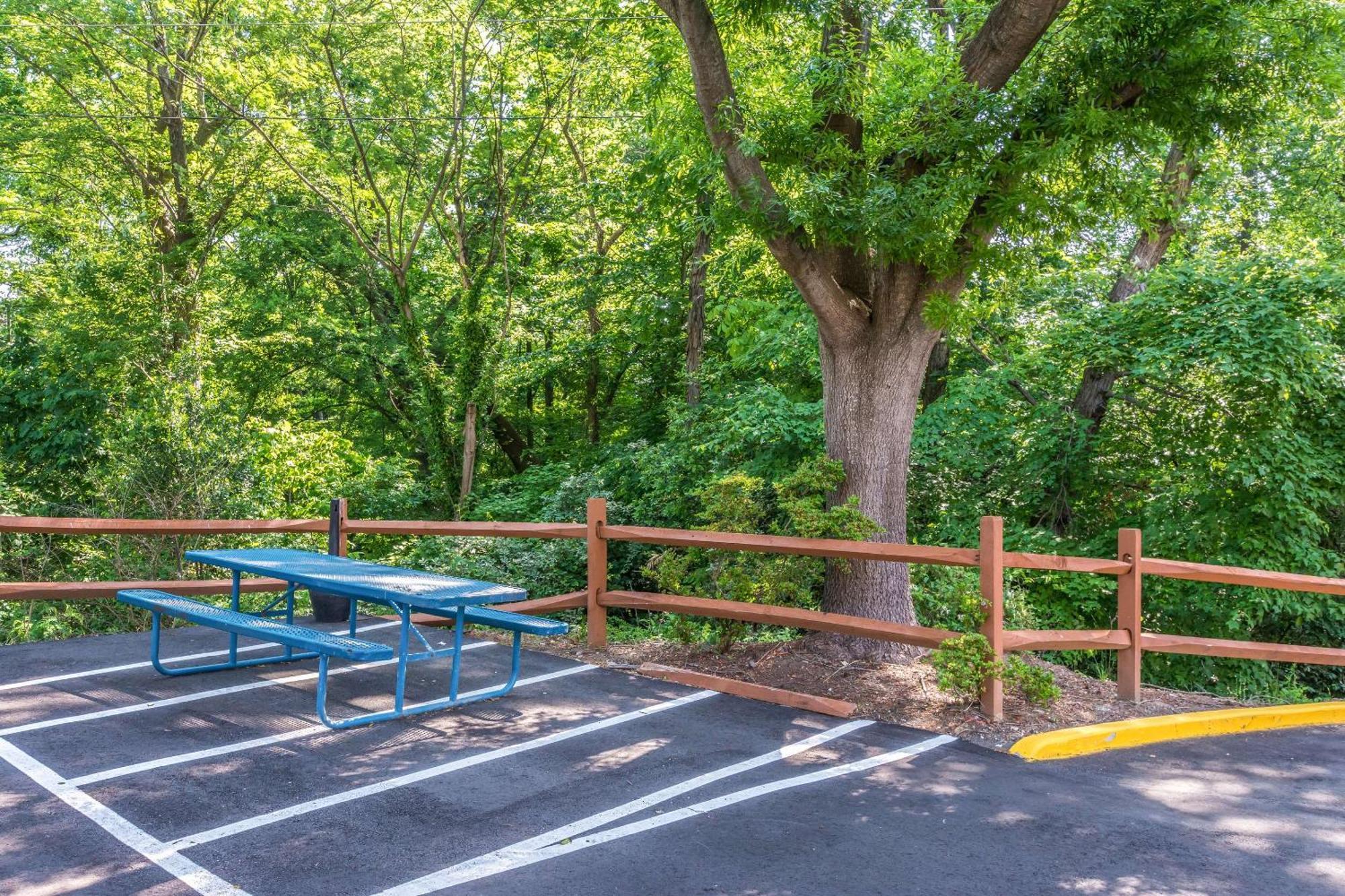 Comfort Airport Uptown Inn 3*