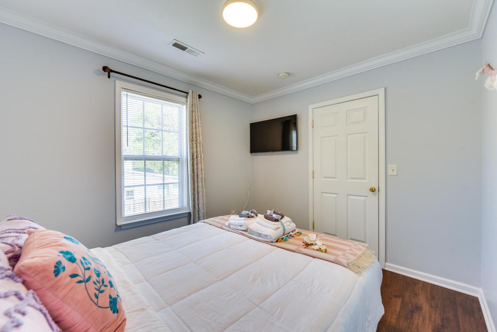 Downtown Gem With Fenced Yard, Bbq Grill And Firepit Charlotte