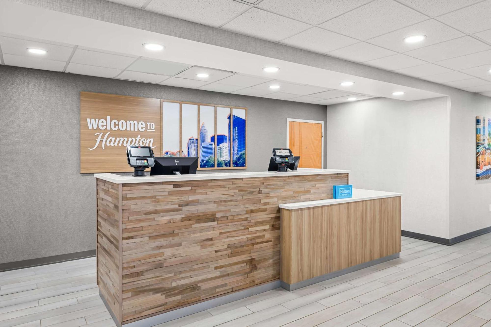 Hotel Hampton & Charlotte-airport