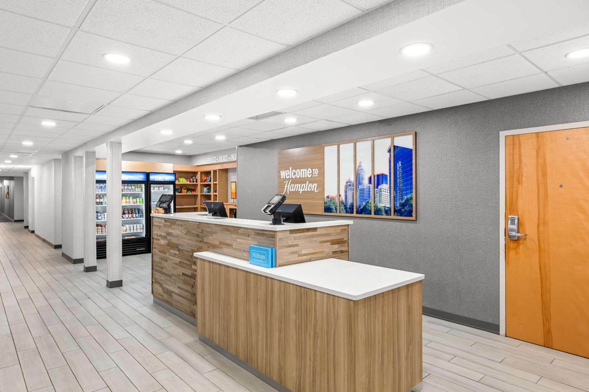 Hampton & Charlotte-airport Hotel 3*