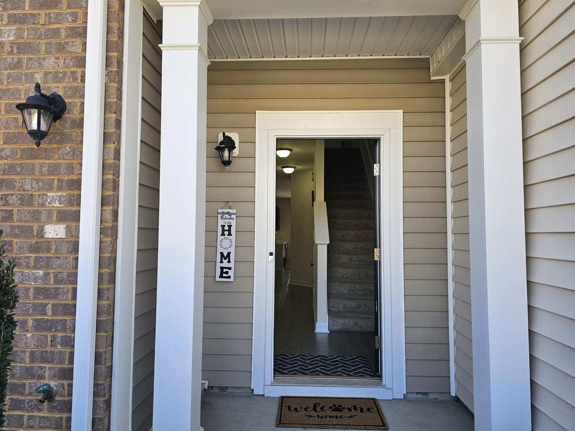 Charlorre Townhome - 1br Pet Friendly