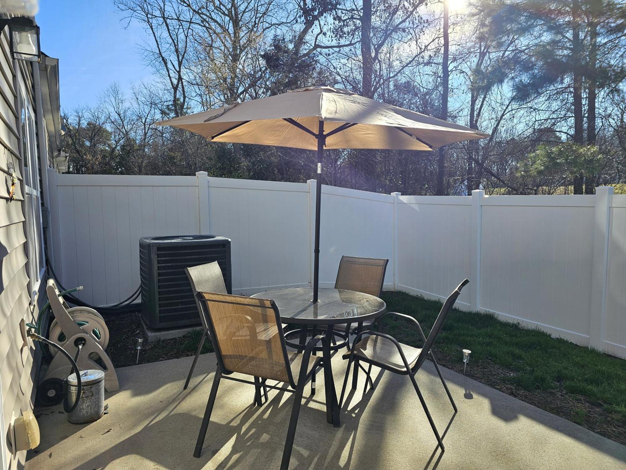 Charlorre Townhome - 1br Pet Friendly Apartment Charlotte