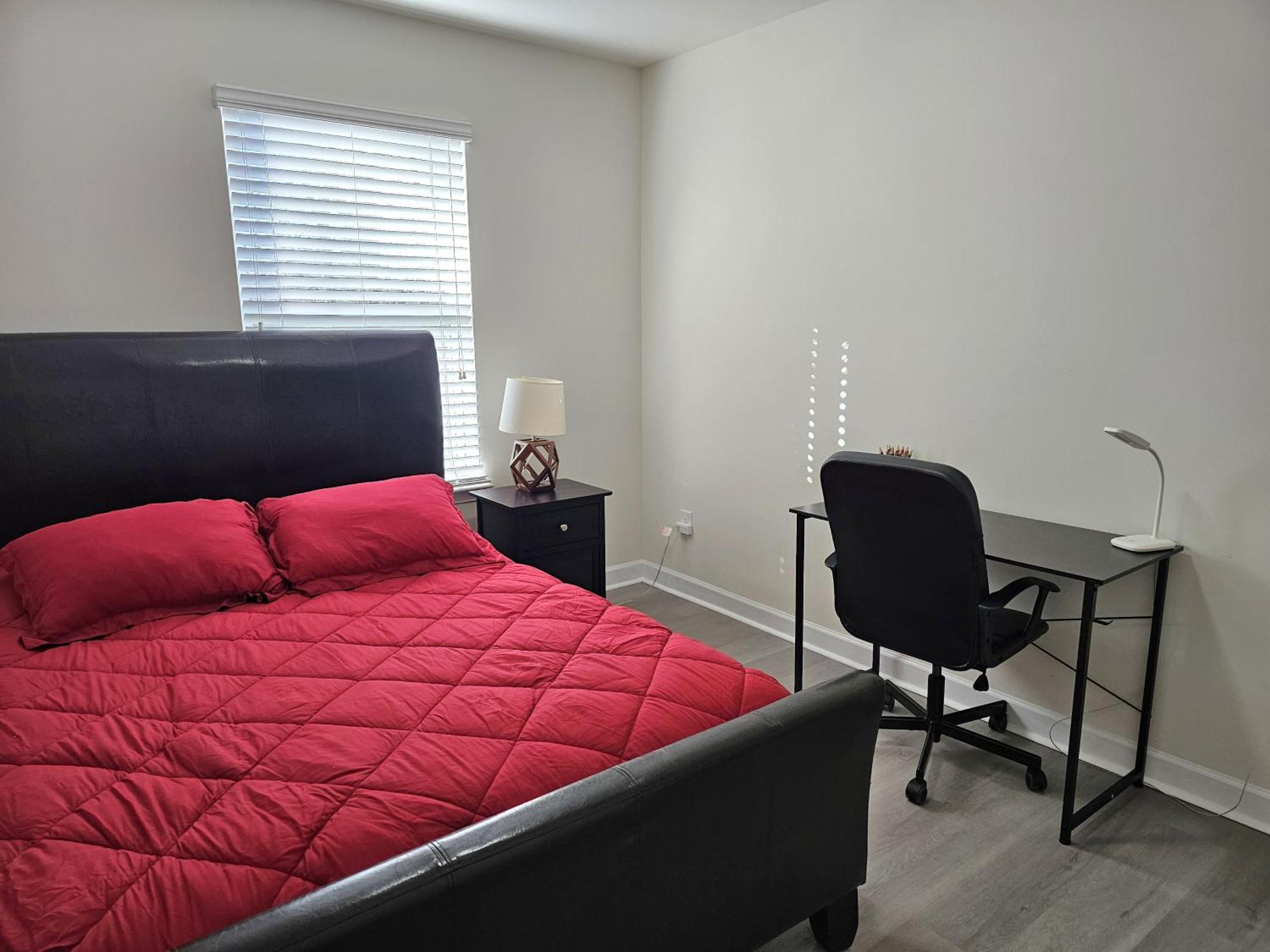Apartment Charlorre Townhome - 1br Pet Friendly