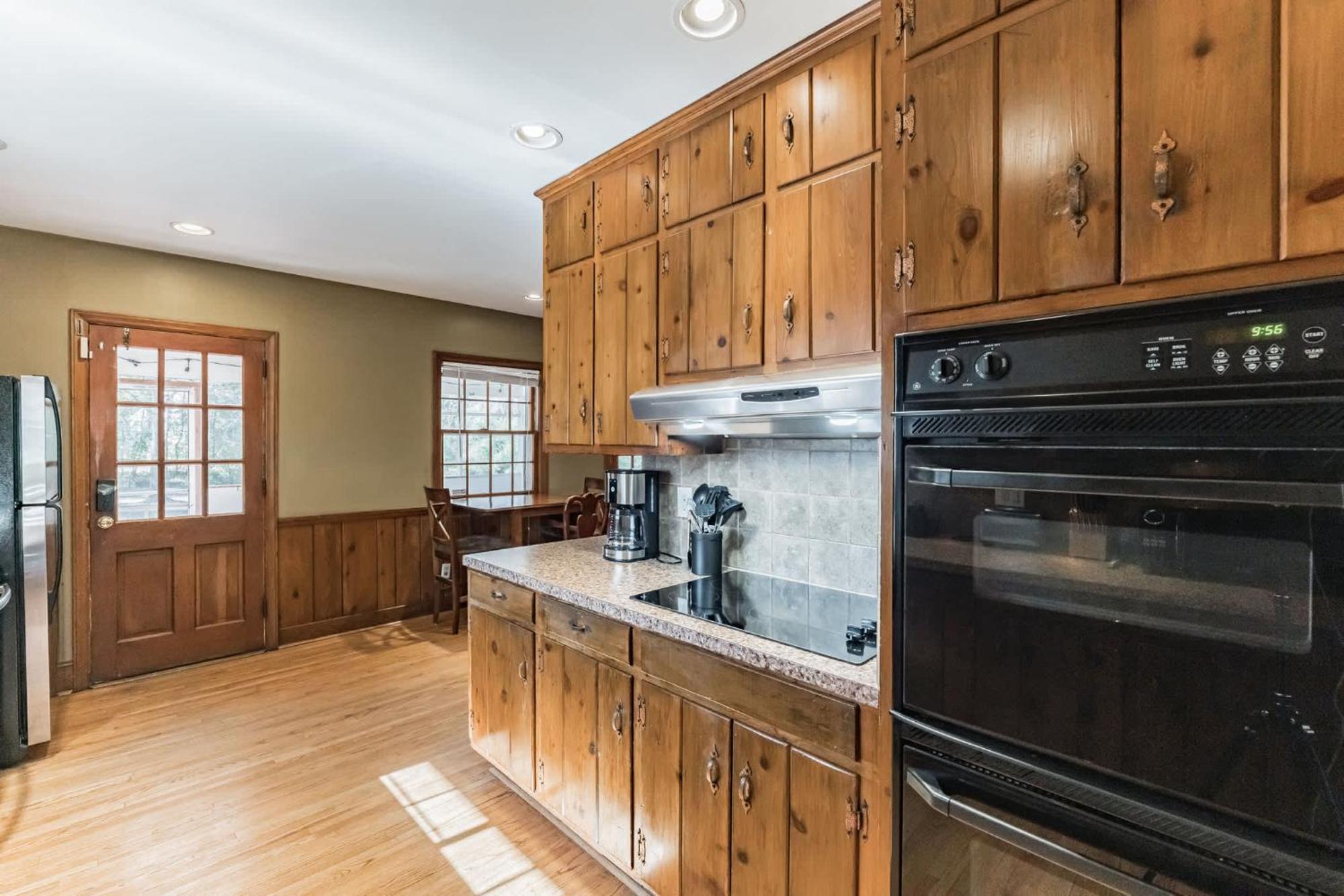Holiday home 4 Bedroom Ranch In Prime Southpark Backyard And Porch