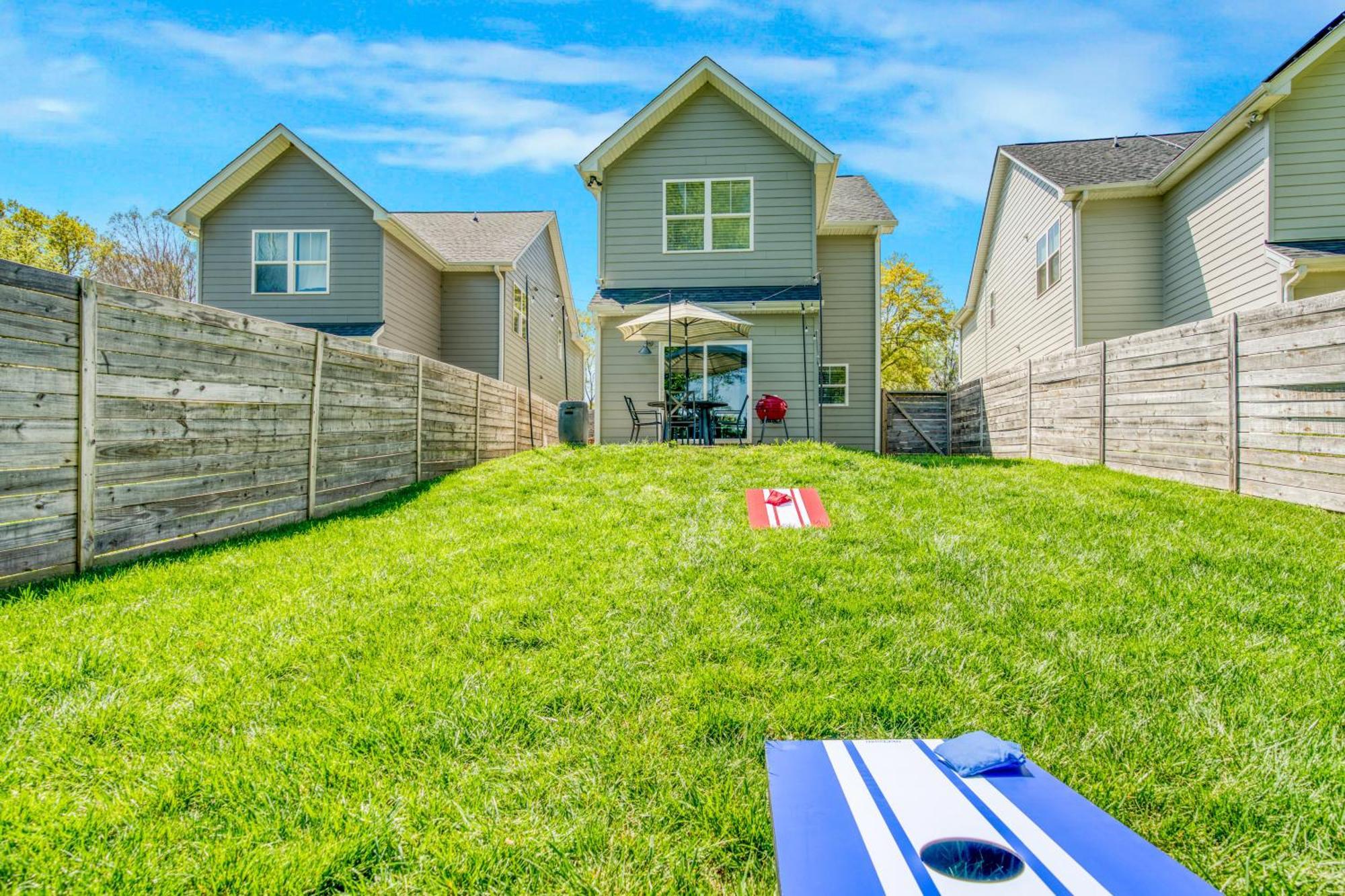 3 Lux King Beds O Game Rm O Fenced Backyard Escape *