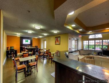 Hotel Microtel By Wyndham Place