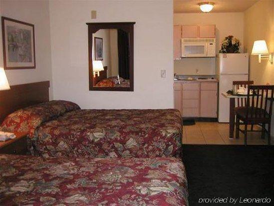 Intown Extended Nc -east Independence Hotel